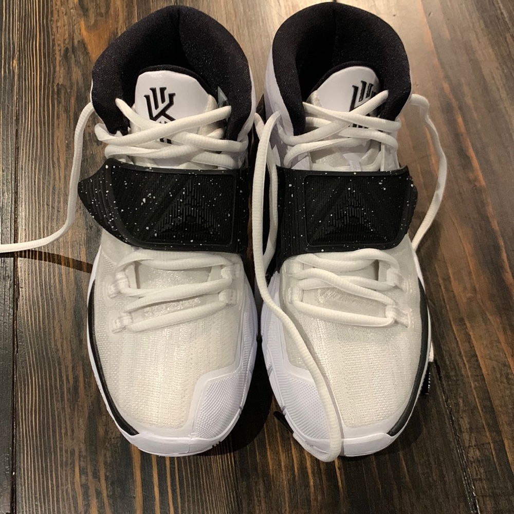 Kyrie 6 Team “white black” sneakers